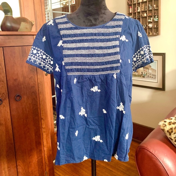 Lucky Brand Tops - "Lucky Brand" top, L, navy w/white embroidery